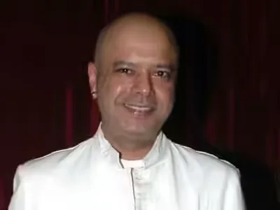Naved Jaffrey - Biography