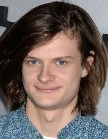 Charlie Tahan - Biography