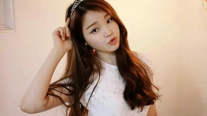 Seunghee Biography: Age, Net Worth, Partner, Siblings, Awards, Wikipedia