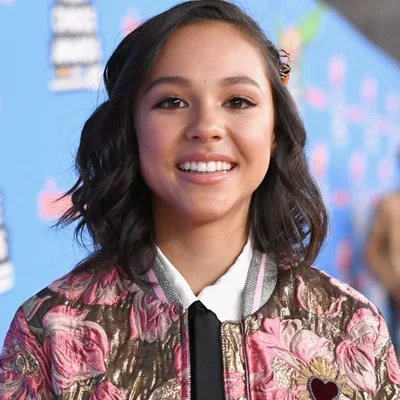 Breanna Yde - Biography