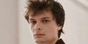 Charlie Tahan