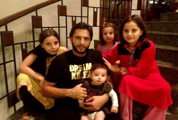 Meet Shahid Afridi’s Kids: Ansha, Aqsa, Arwa, Asmara & Ajwa Afridi