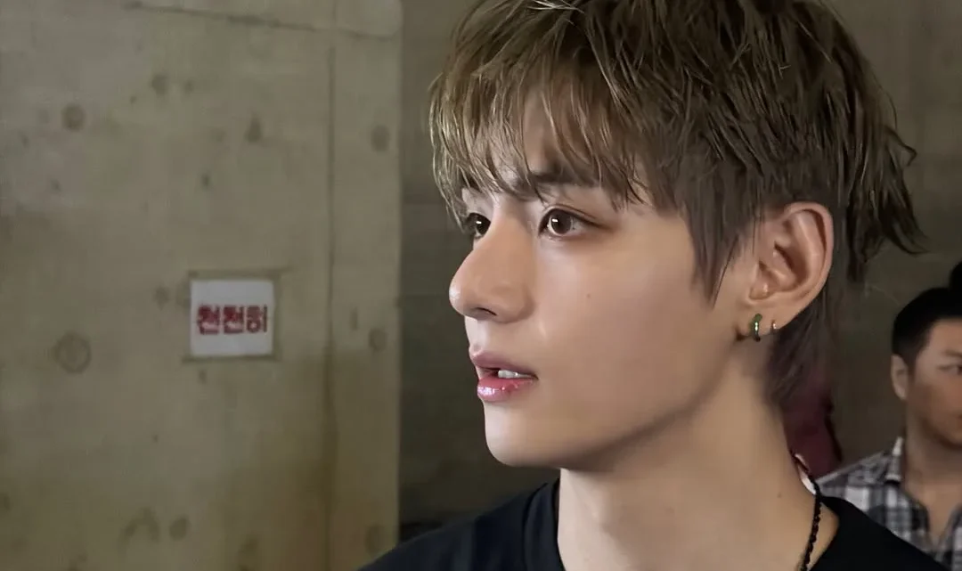 V (singer) Biography: Wife, Age, Parents, Net Worth, Songs, Albums, Photos, Full Name