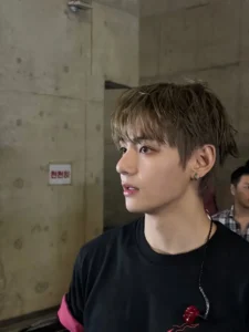 V