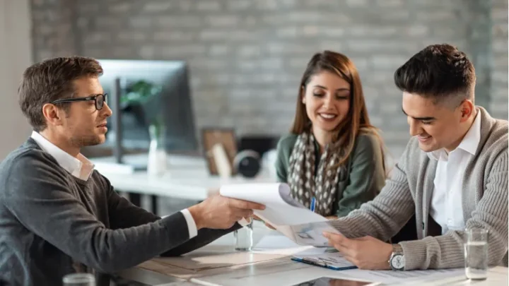 What Business Credit Is and How It Differs From Personal Credit