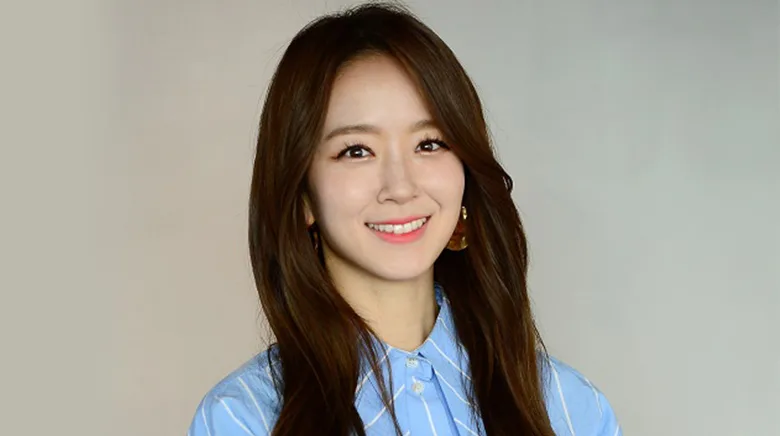 Park Sun-young Biography: Age, Movies, Parents, Net Worth, Husband, Height, TV Shows, Family