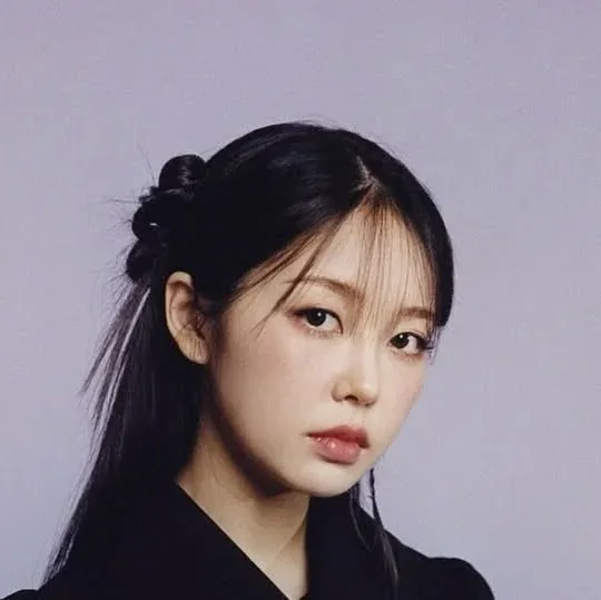 Meenoi - Biography
