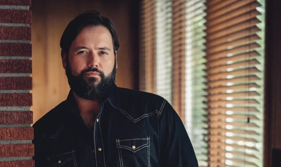 Mike Ryan Biography: Age, Wife, Kids, Net Worth, Height, Parents, Songs & Albums