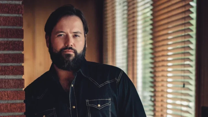 Mike Ryan Biography: Age, Wife, Kids, Net Worth, Height, Parents, Songs & Albums