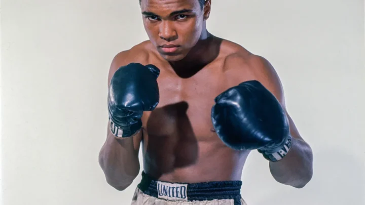 Muhammad Ali Biography: Age, Net Worth, Instagram, Spouse, Height, Wiki, Parents, Siblings, Death, Children