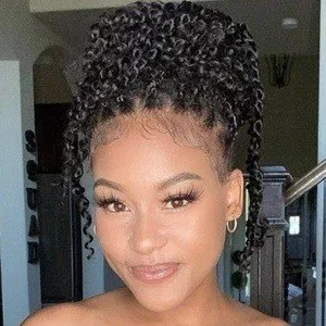 Tae Caldwell - Biography