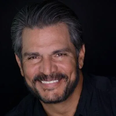 Roberto Mateos - Biography