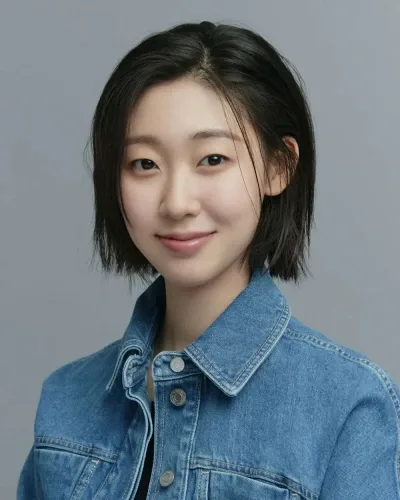 Han Ye-ji - Biography