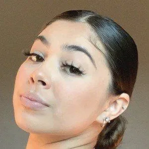 Bella Retamosa - Biography