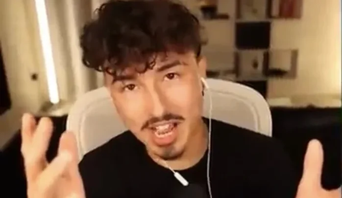 MiniBloxia Biography: Age, Real Name, Net Worth, Girlfriend, Height, Parents