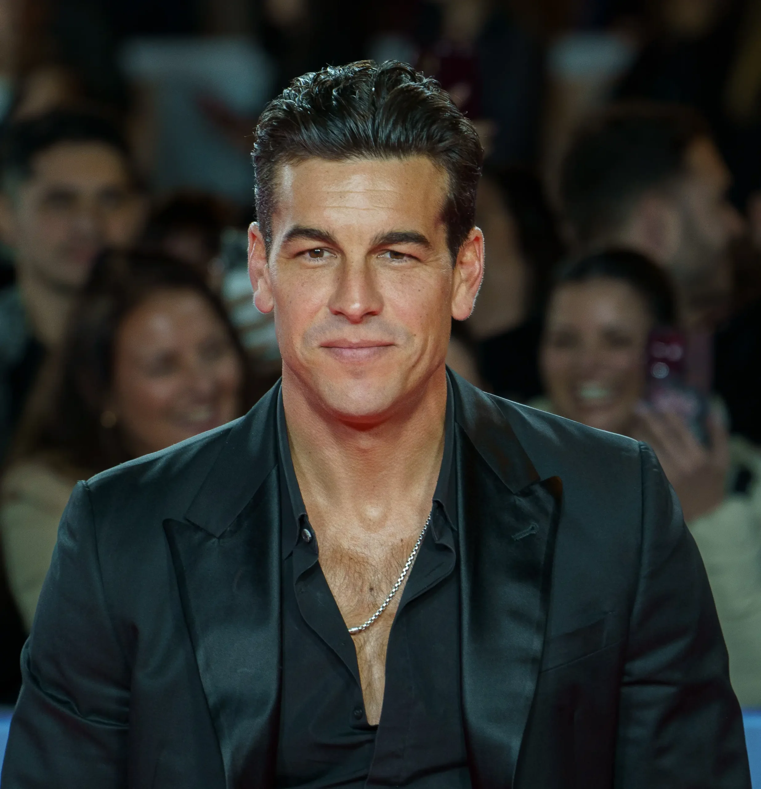 Mario Casas - Biography