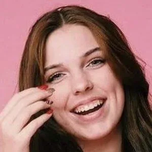 Alana Clements - Biography