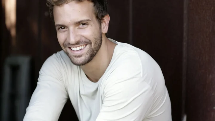 Pablo Alborán Biography: Nationality, Age, Net Worth, Wikipedia, Height, Parents, Siblings, Girlfriend