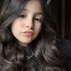 Bella Macedo