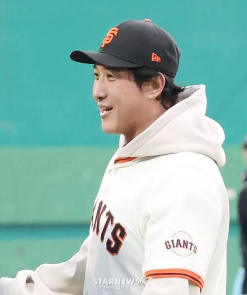 Hwang Jae-gyun - Biography