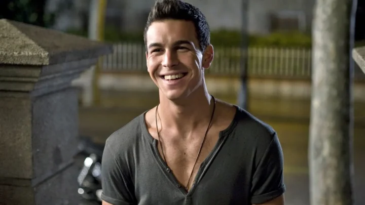 Mario Casas Biography: Age, Net Worth, Career, Movies & TV Shows, Height, Wife, Instagram
