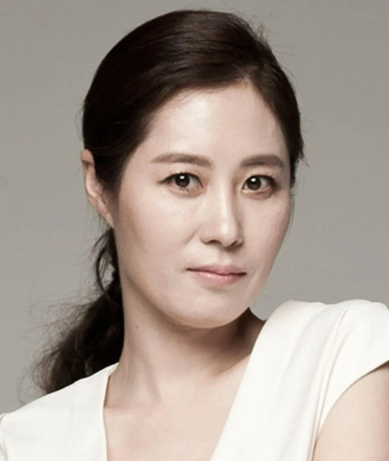 Moon So-ri - Biography