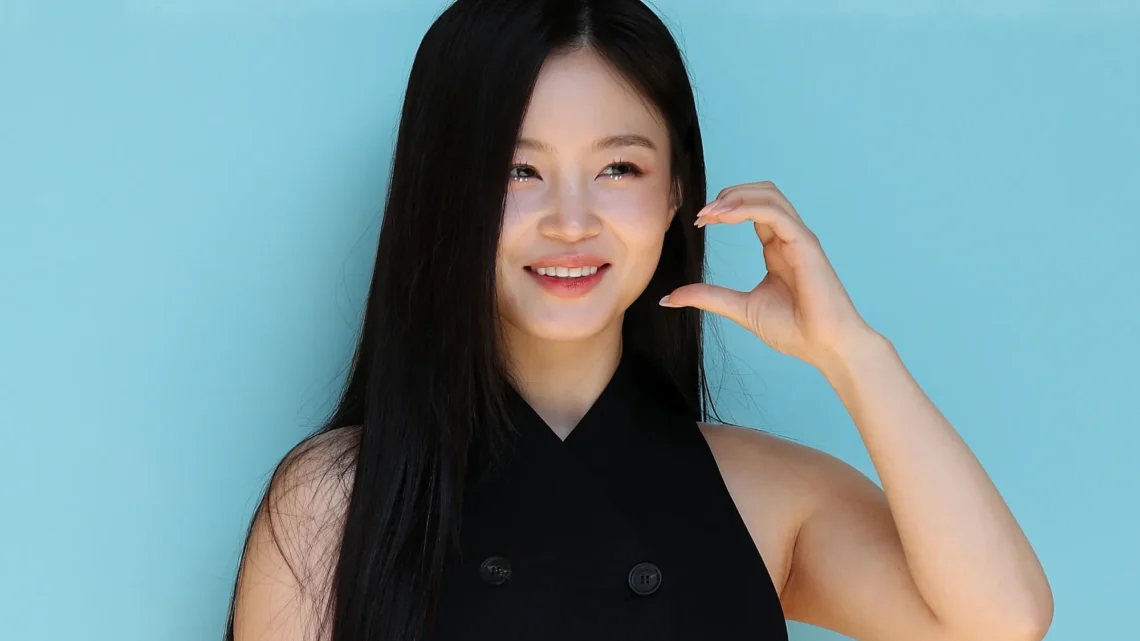 Lee Hi Biography: Age, Net Worth, Height, Parents, Height, Songs & Albums, Awards, Boyfriend