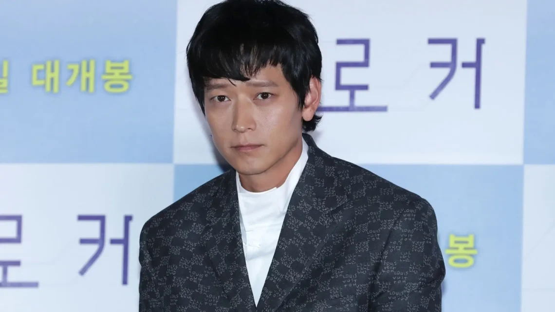 Gang Dong-won Biography: Height, Ethnicity, Age, Net Worth, Spouse, Movies, Awards, Parents, Children