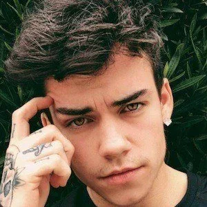 Wesley Tucker - Biography