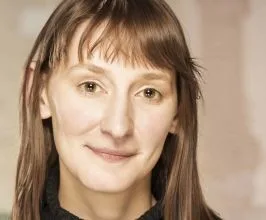 Laura Elphinstone - Biography