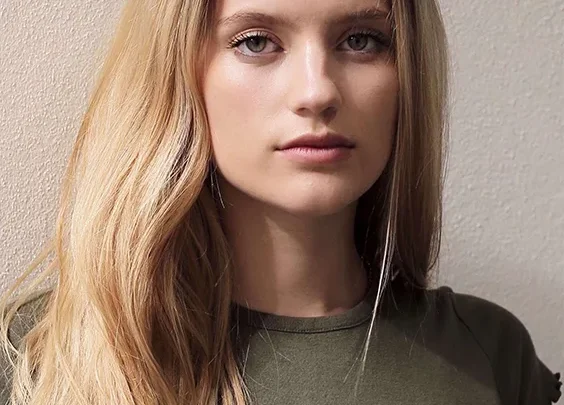 Mia Healey Biography: Age, Net Worth, Parents, Movies & TV Shows, Siblings, Height, Partner