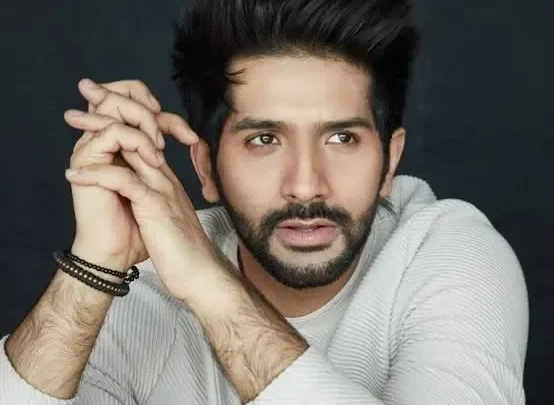 Vardhan Puri Biography: Net Worth, Age, Height, Movies, Ethnicity, Girlfriend, Religion