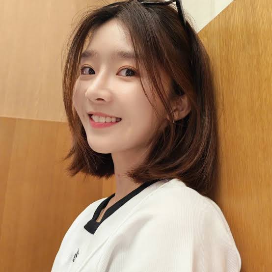 Song Yiren Biography: Age, Net Worth, Parents, Movies & TV Shows, Height, Instagram