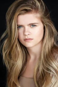 Lauren McNamara - Biography