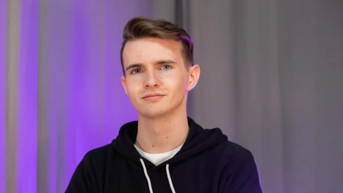 Andrew Nibbi Biography: Age, Parents, Girlfriend, Net Worth, Height, Filmography