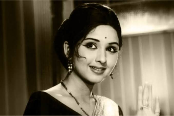 Leena Chandavarkar Biography: Height, Age, Late Husband, Kids, Movies, TV Shows, Ethnicity, Wiki