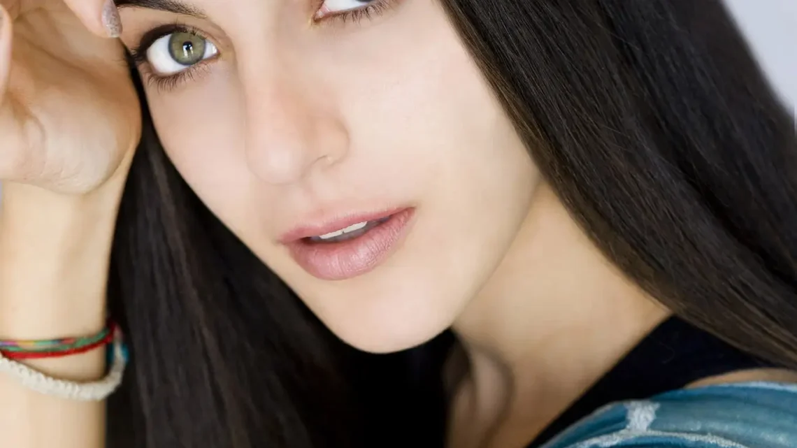 Zara Mizrahi Biography: Net Worth, Husband, TV Shows, Age, Height, Ethnicity, Religion, Parents