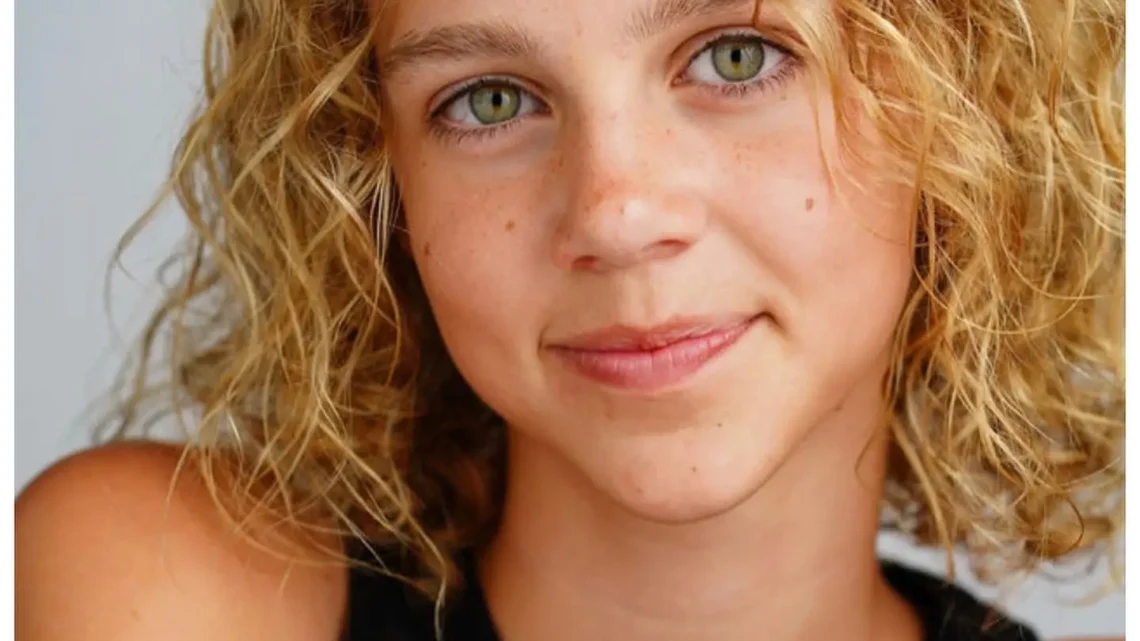 Elle Graham Biography: Age, Parents, Siblings, Net Worth, Height, Movies & TV Shows