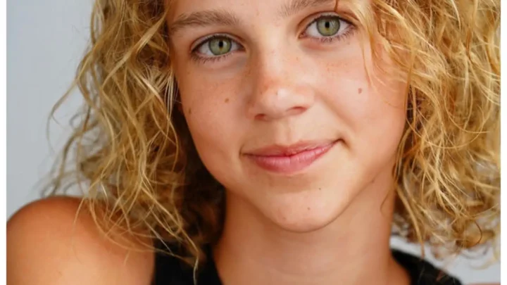 Elle Graham Biography: Age, Parents, Siblings, Net Worth, Height, Movies & TV Shows