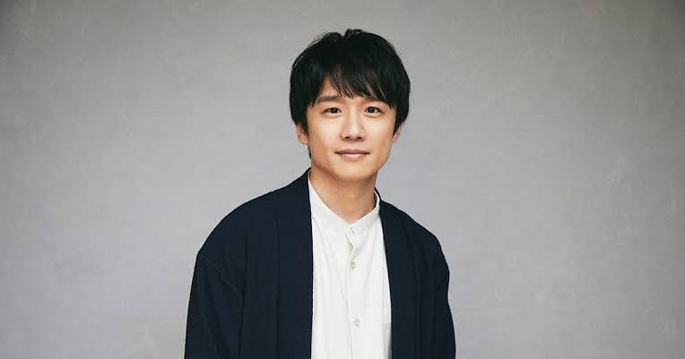 Shunsuke Kazama - Biography