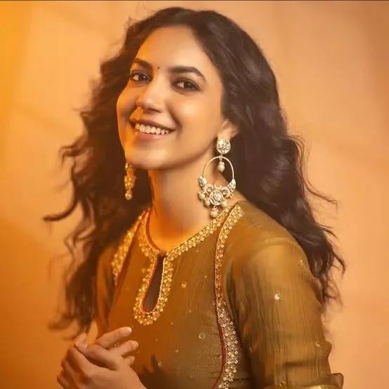 Ritu Varma Biography:  Net Worth, Movies, Girlfriend, Age, Height, Awards, Instagram, Ethnicity