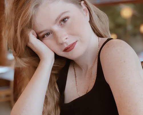 Ecem Uzun Biography: Net Worth, Religion, Movies, Husband, Instagram, Height, Age
