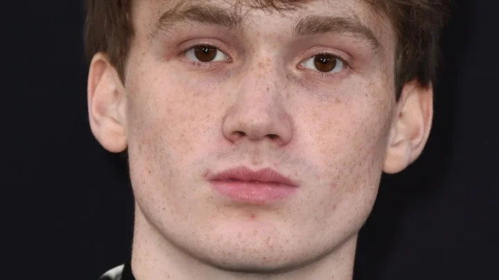 Matt Lintz Biography: Age, Parents, Siblings, Wife, Net Worth, Height, Movies & TV Shows, Instagram