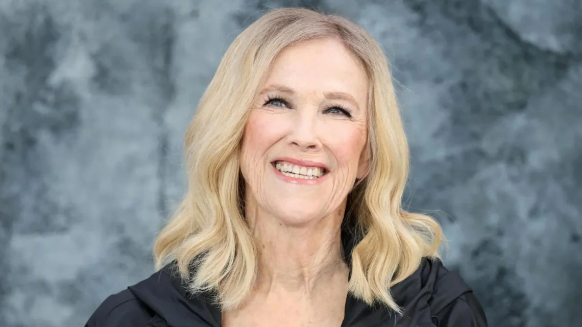 Catherine O’Hara Biography: Parents, Kids, Husband, Age, Height, Net Worth, Movies, TV Shows, Wiki