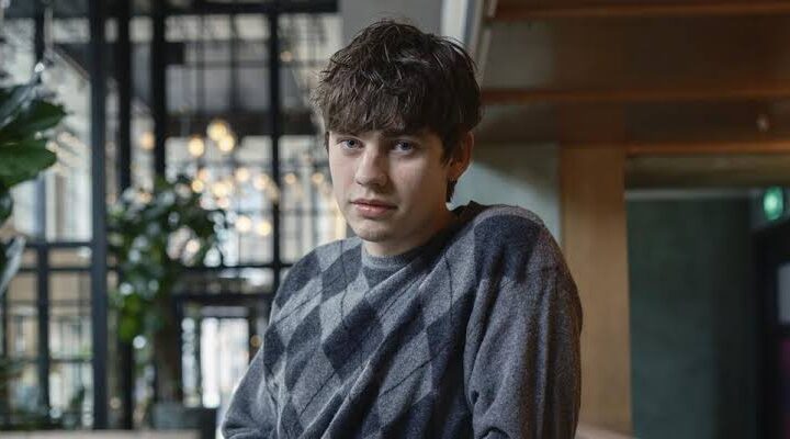 Spike Fearn Biography: Net Worth, Girlfriend, Age, Height, Parents, Movies, TV Shows, Awards, Wikipedia