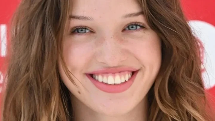 Milla Jovovich’s daughter, Ever Anderson Biography: Movies, Age, Height, Net Worth, Parents, Boyfriend, Siblings, TV Shows, Instagram