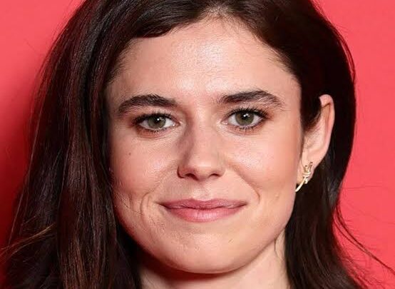 Alison Oliver Biography: Boyfriend, Age, Height, Net Worth, Parents, Awards, Siblings, Movies, TV Shows, Education