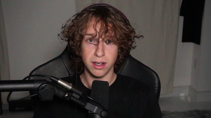 TapWater Biography: Age, Net Worth, Height, Career, Roblox Games, YouTube