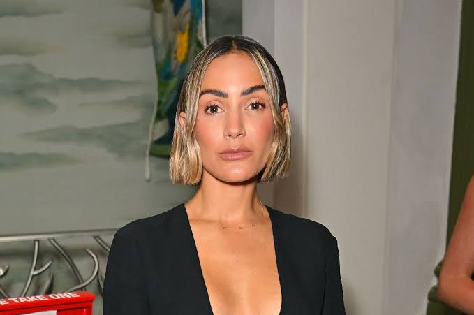 Frankie Bridge Biography: Twitter, Movies, Husband, Age, Height, Net Worth, Parents, Siblings, Kids, TV Shows, Awards
