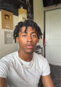 Hero DW - Biography